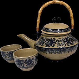 Vintage Ceramic Teapot Set With Bamboo Handle & 2 Cups - Made In China Beige Wit
